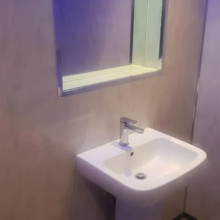 Highfields Living - Ensuite- Free Wifi- Free Local Parking * Sheffield