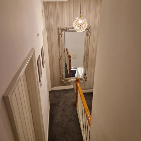 Highfields Living - Ensuite- Free Wifi- Free Local Parking * Sheffield