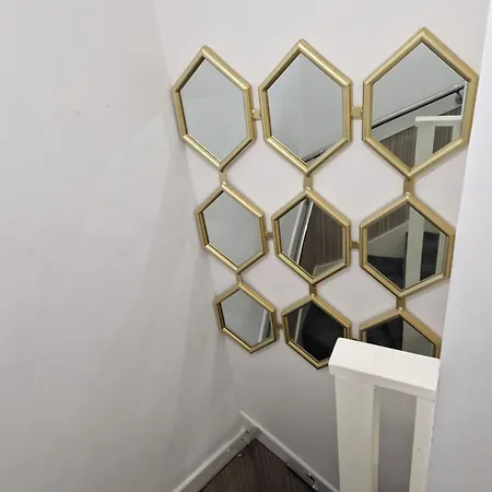 Highfields Living - Ensuite- Free Wifi- Free Local Parking
